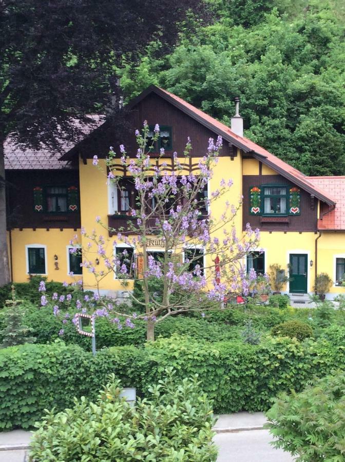 Villa Kreuthhof Appartements Klosterneuburg Exterior foto