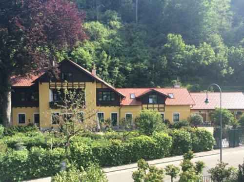 Villa Kreuthhof Appartements Klosterneuburg Exterior foto